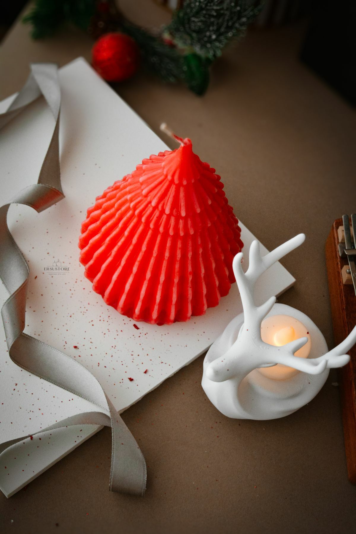 Yeni Yıl Büyük Boy Doğal Soya Wax Mum Çam Ağacı Kırmızı Geyik Tea Light Mum Hediyelik Dekoratif